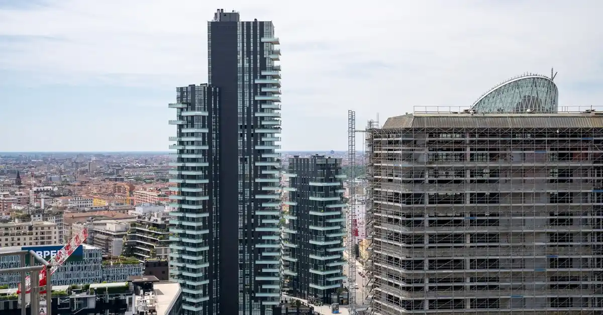 Image from idealista Italia: *Investimenti immobiliari, i settori sempre sotto i riflettori*  Il me...