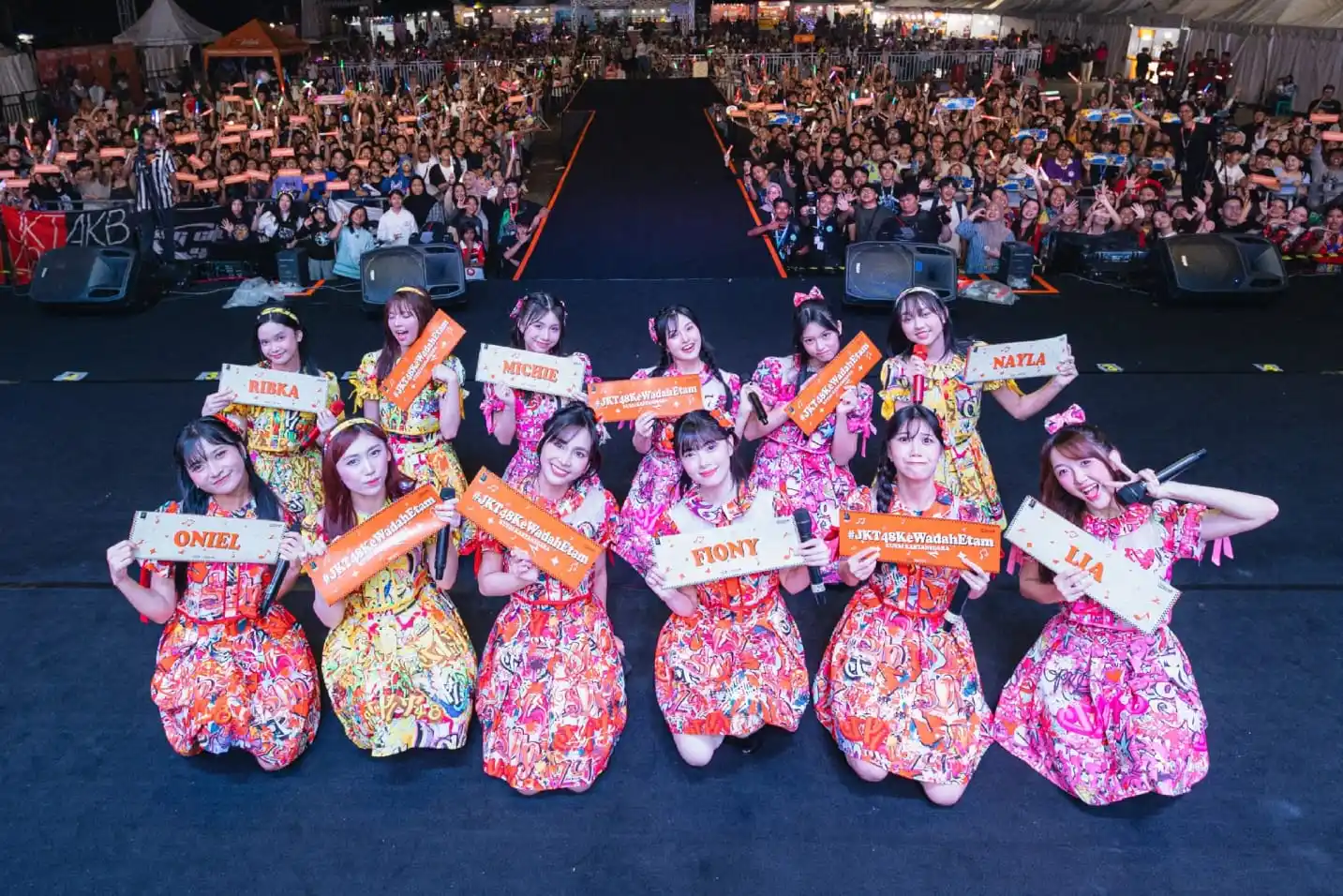 Image from KSATRIA JKT48 OFFICIAL: JKT48 | UMKM Show 2025, Tenggarong (14/6/25) Lineup : Gita, Eli, Jess...