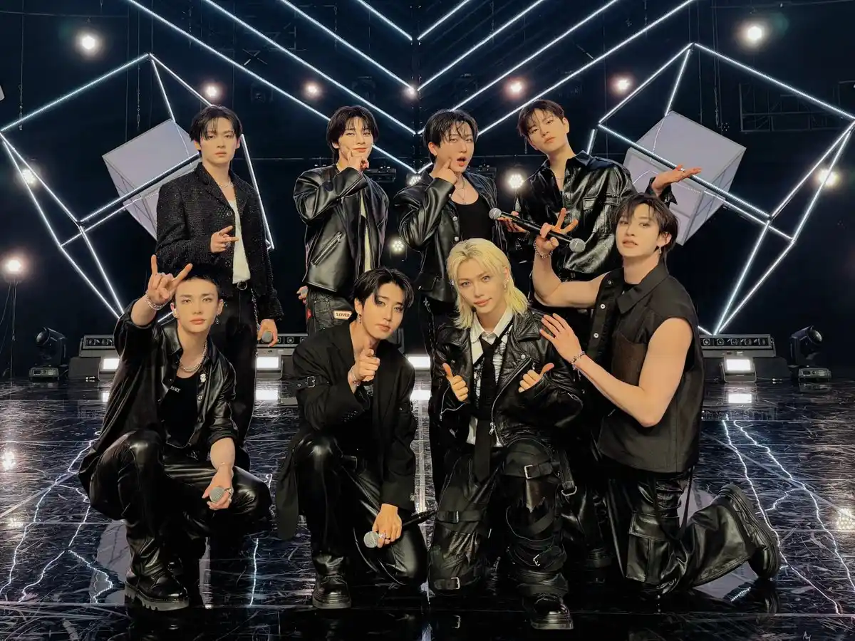 Image from STRAY KIDS - BREAKING NEWS ✨🌿: [📸| ꜱᴋᴢ ʙʀᴇᴀᴋɪɴɢ ɴᴇᴡꜱ]  Actualización de *Stray Kids Japan* en *X*!! ...