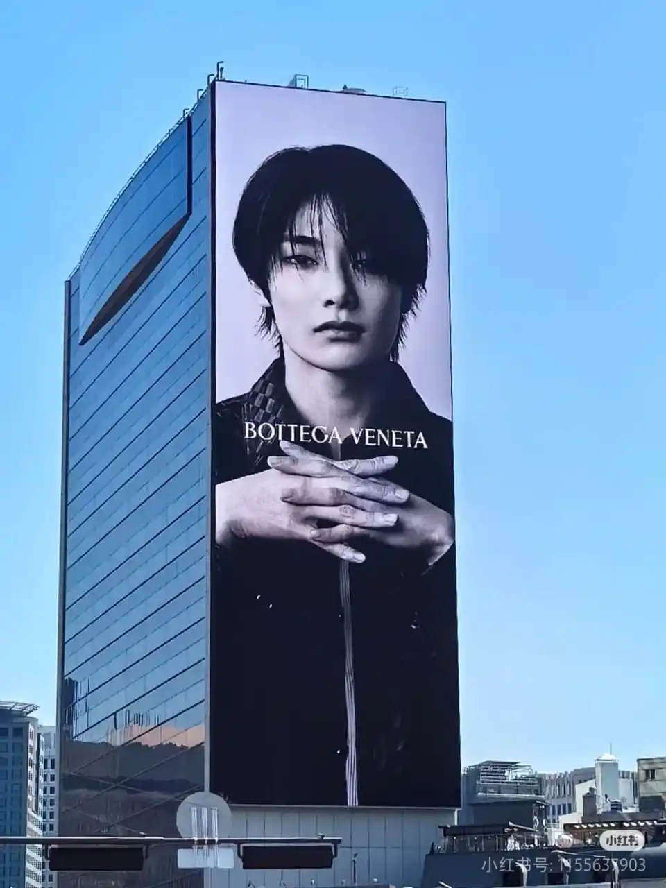 Image from STRAY KIDS - BREAKING NEWS ✨🌿: [📌| ꜱᴋᴢ ʙʀᴇᴀᴋɪɴɢ ɴᴇᴡꜱ]  El cartel publicitario de I.N en Seúl  por su...