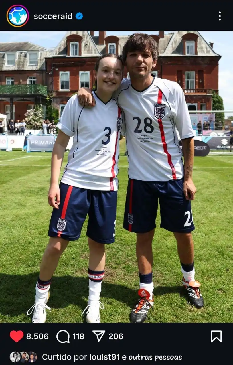 Image from UOL | Universo Louis Tomlinson: 📲 • Louis curtiu a postagem do Socceraid no Instagram dele junto de B...