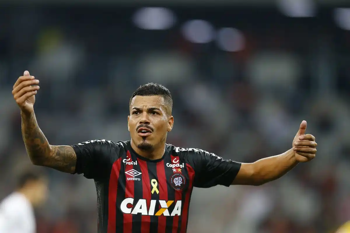 Image from Diário de torcedor: O ex-jogador Thiago Carleto foi preso nesta sexta-feira, na cidade de ...