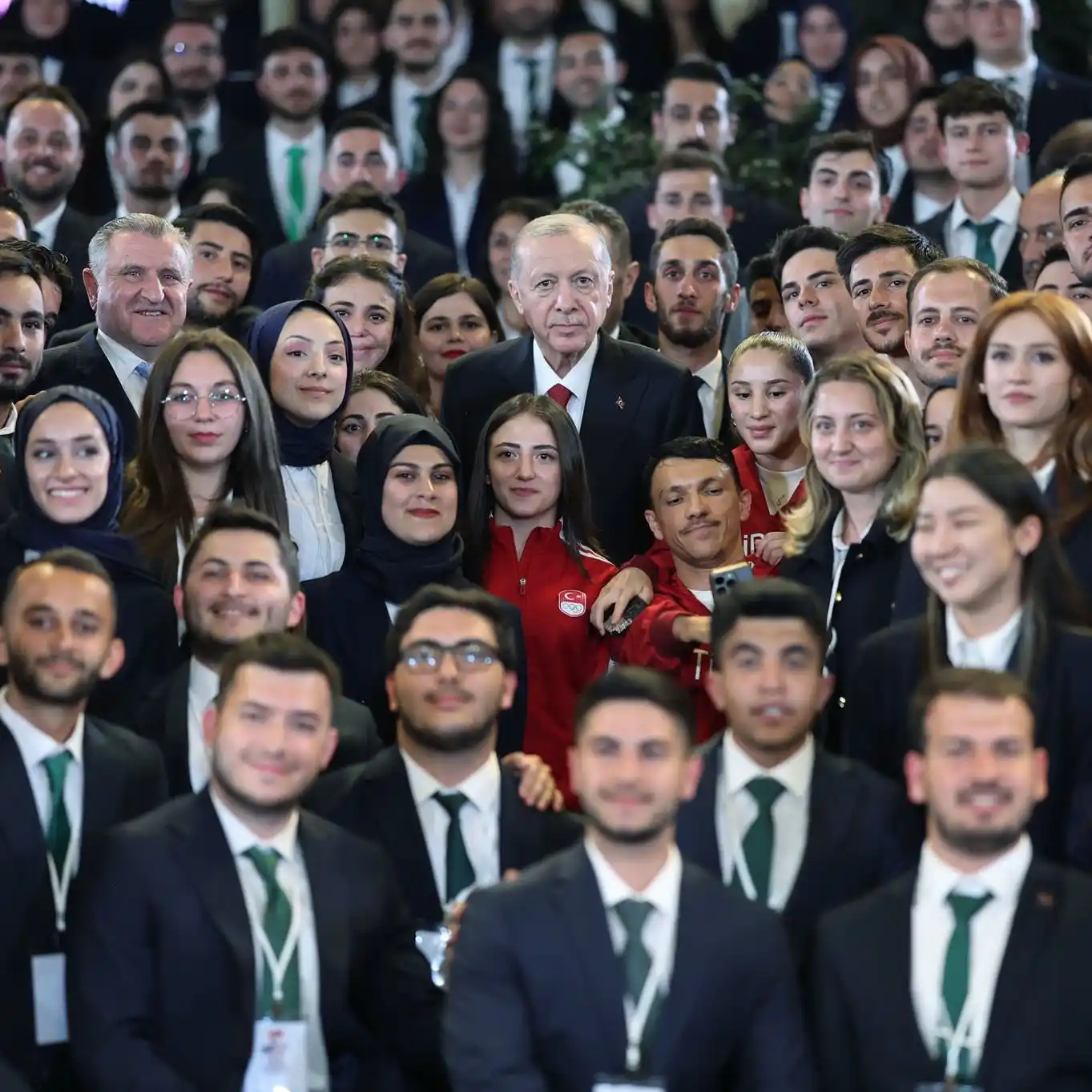 Image from НОВОСТИ ТУРЦИИ | TURKNWS: Президент Реджеп Тайип Эрдоган по случаю Дня Ататюрка, молодежи и спор...