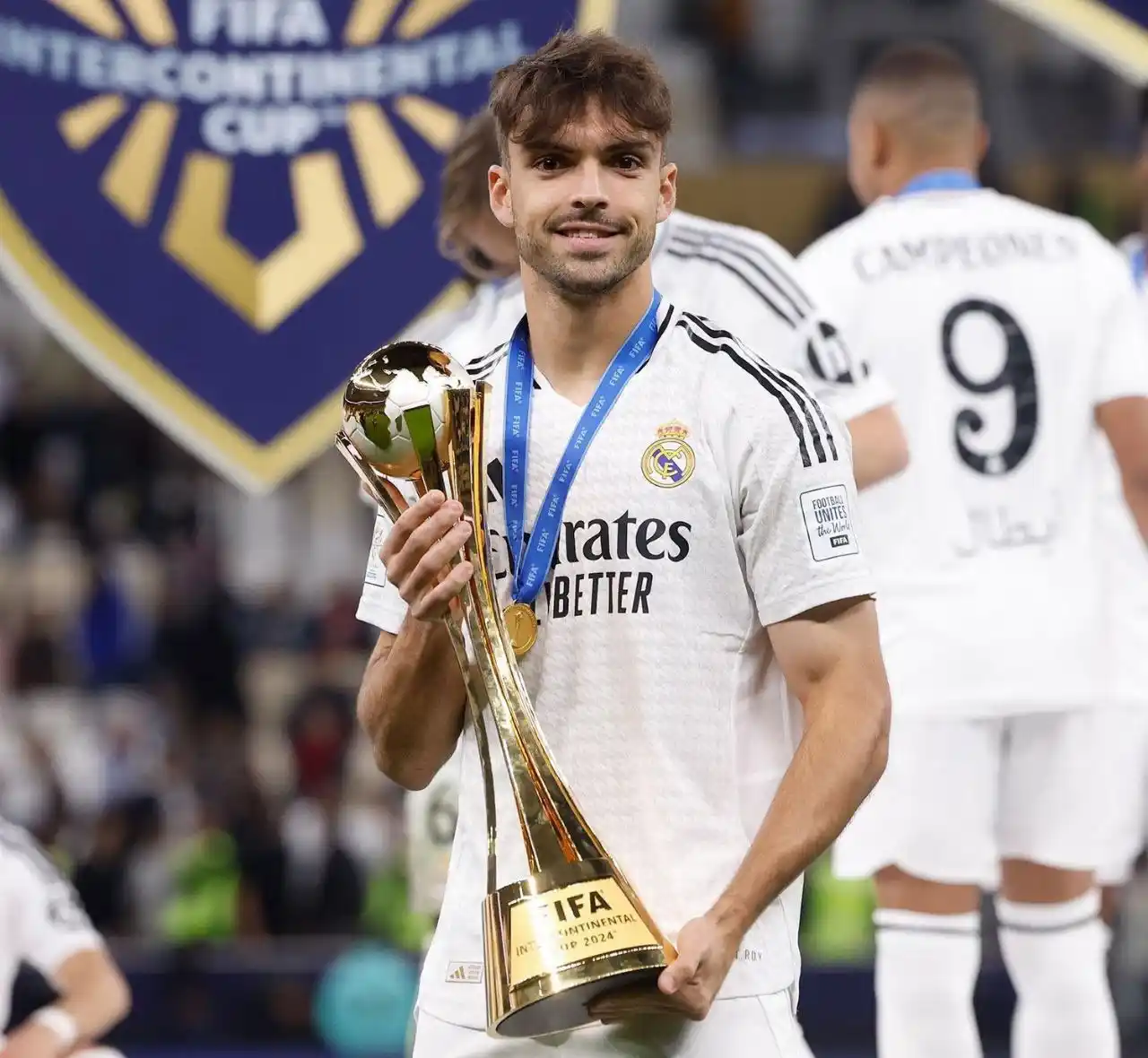 Image from Diário de torcedor: Real Madrid renovou o contrato do zagueiro Raul Asensio até junho de 2...
