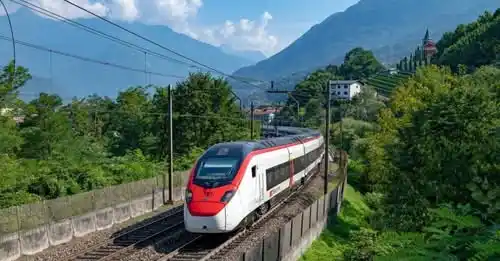 Image from Levante News: *Trenitalia: fermata a Chiavari col nuovo collegamento Eurocity Pisa -...