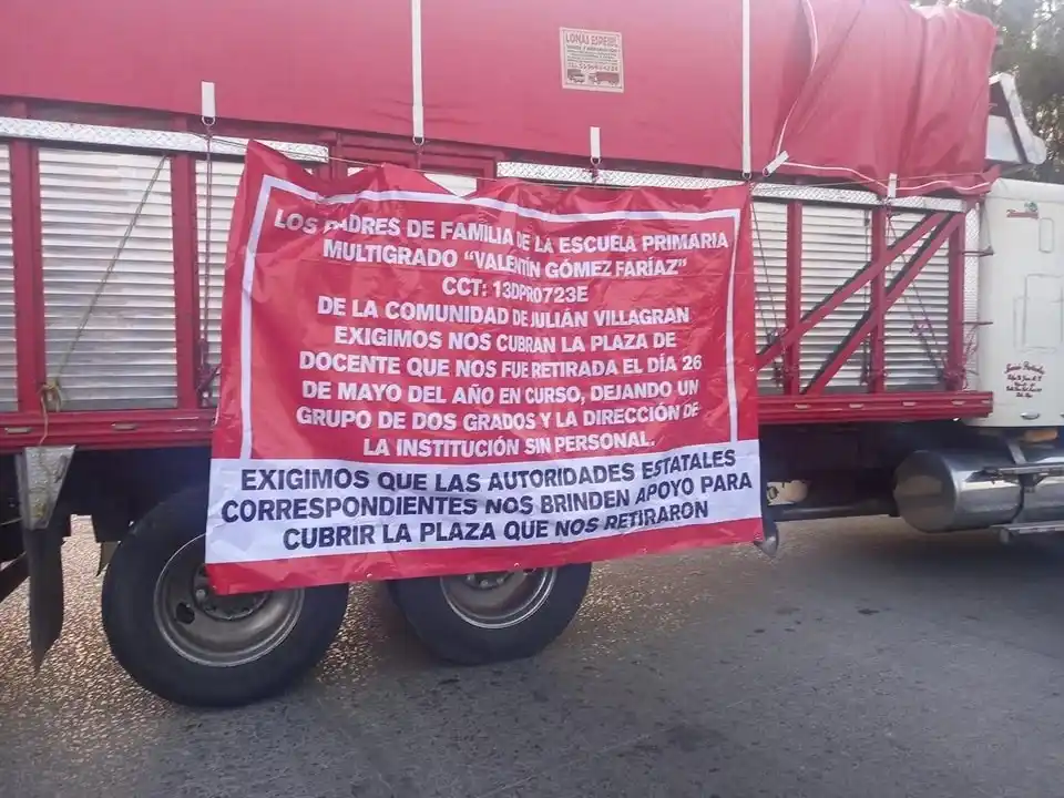 Image from LSR Hidalgo: ⚠️ *Alerta vial* ⚠️ *Bloqueo en la carretera Tula-Tlahuelilpan, antes...