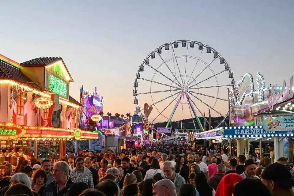Image from Rhein-Neckar-Zeitung www.rnz.de: 🥳👒*Hier sind unsere Tipps zum Wochenende* 😎☀️ *Rund um Wiesloch* is...