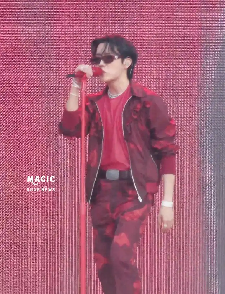 Image from Magic Shop News ⟭⟬⁷ 🪄💜 BTS: *❤️🔥 HOTS: SEUL THE FINAL* Jhope iniciou seu último show da turnê H...