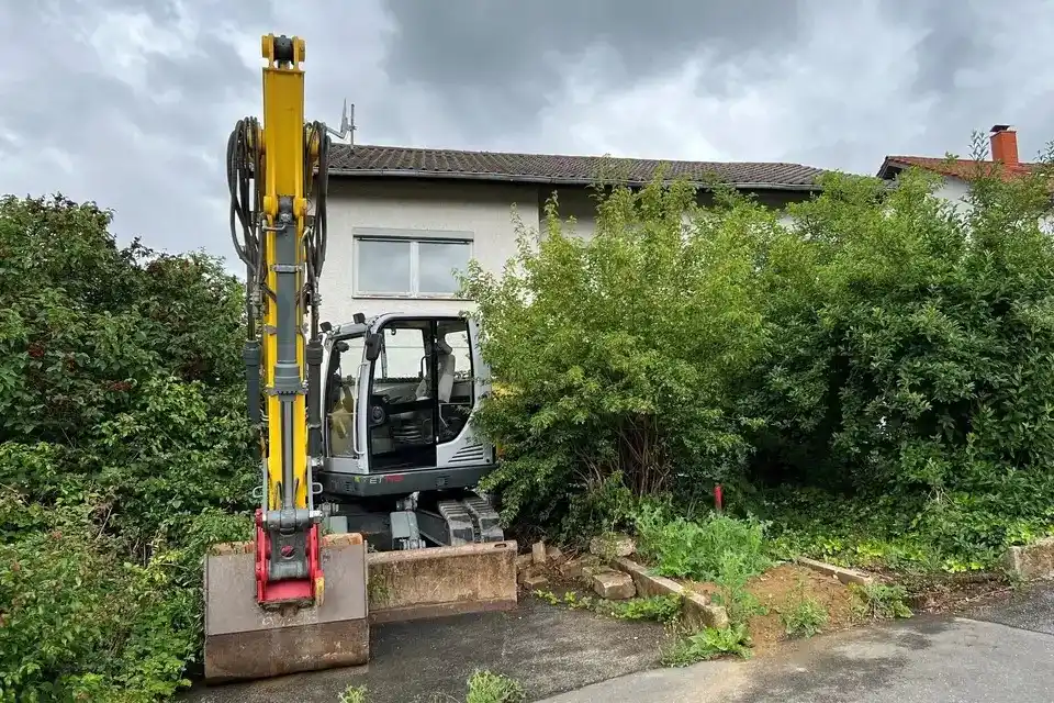 Image from Rhein-Neckar-Zeitung www.rnz.de: 👉 Mit diesen Themen verabschieden wir Euch in den Abend:  🏘️ *Bagger...