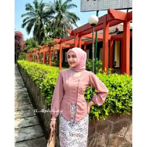 Image from Rekomendasi Outfit | Ootd Hijab | Ootd Remaja Indonesia: ✨```Rekomendasi kebaya remaja gen z cocok buat kondangan, wisuda dll``...