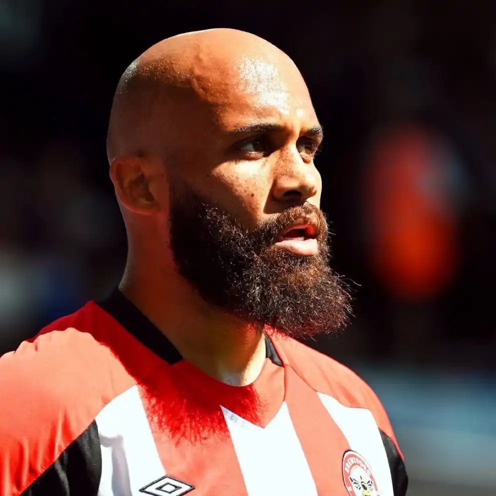 Image from π
πππππππ ππππ πππ β½: π¨ Tottenham have launched a Β£70m bid to hijack Manchester United's mo...