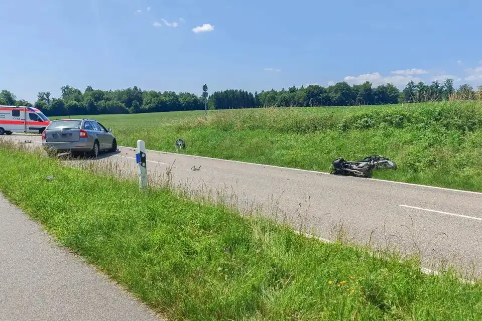 Image from Rhein-Neckar-Zeitung www.rnz.de: Und ein weiteres Paket mit News: ⬛ *Tödlicher Unfall*: 23-jähriger Mo...