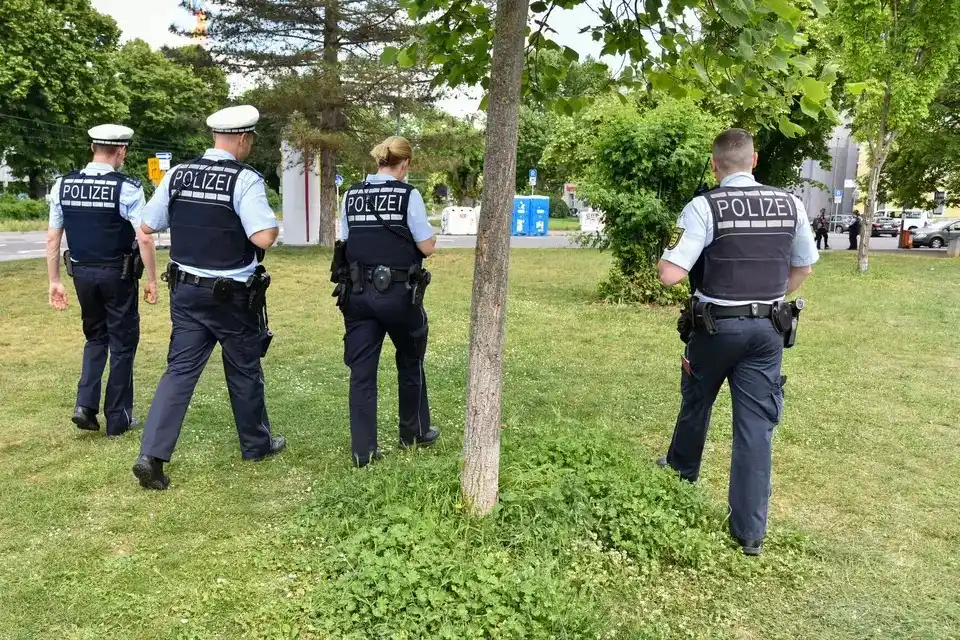 Image from Rhein-Neckar-Zeitung www.rnz.de: 🚓 *Verschiebt sich der Drogen-Schwerpunkt?*: Geben Kontrollen "sicher...