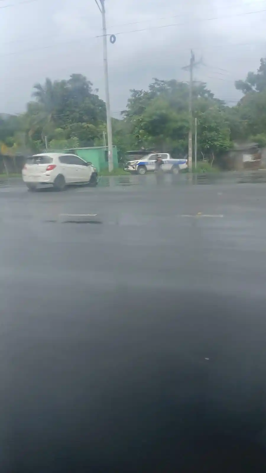Image from ENFERMED Y Emergencias SV: Accidente en copapayo, armenia solo esta el y la poli nada más no se v...