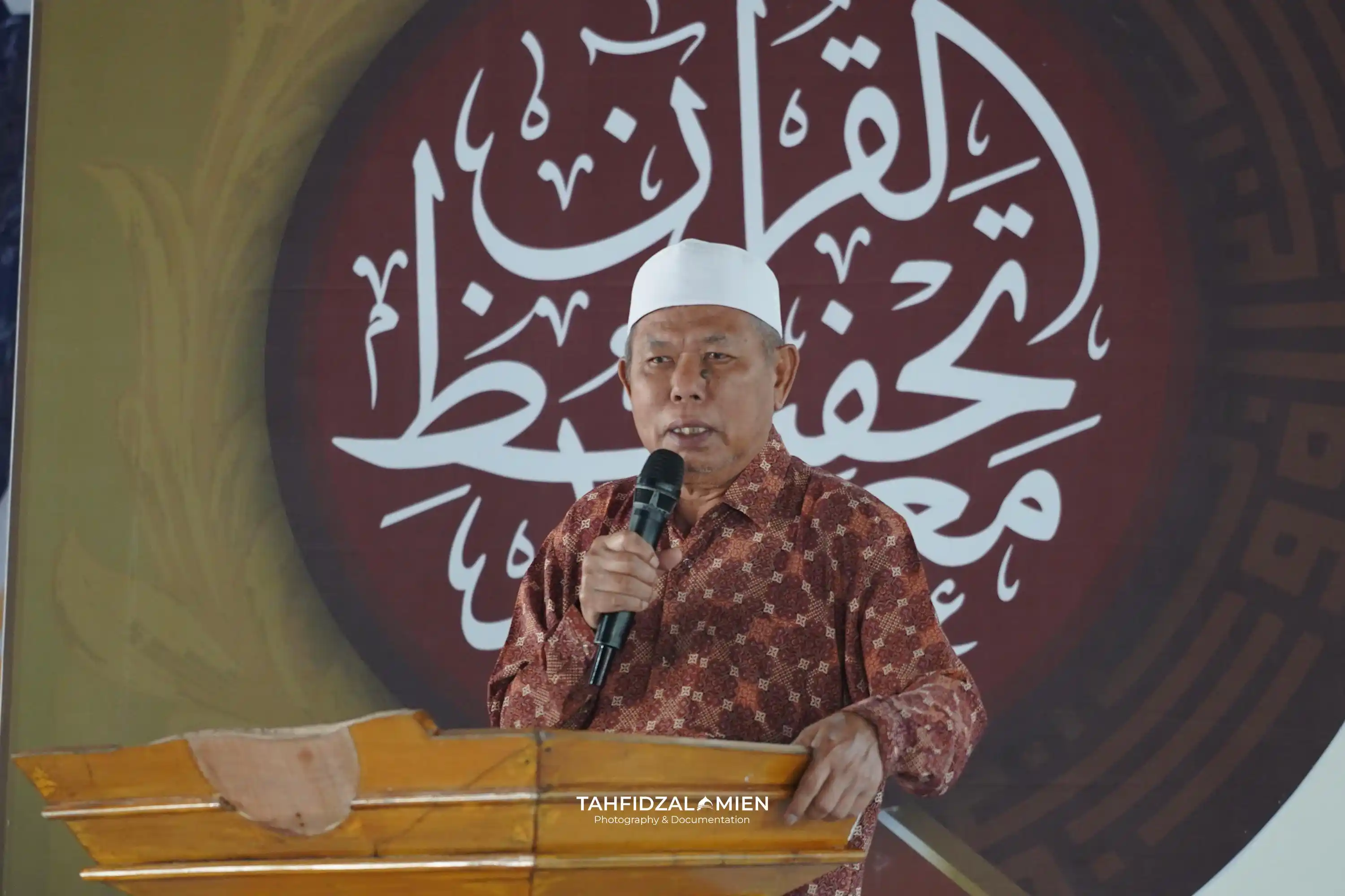 Image from MTA AL-AMIEN PRENDUAN: Ayahanda, *KH. Moh Khoiri Husni*, pengasuh Tahfidh Al-Amien Prenduan, ...