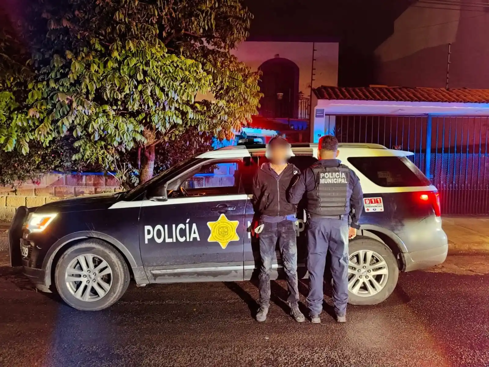 Image from Radar News Querétaro : 🆘🪞🚨 ¡CARGABA CON 28 RETROVISORES ROBADOS! LO DETIENEN EN JURICA MIS...