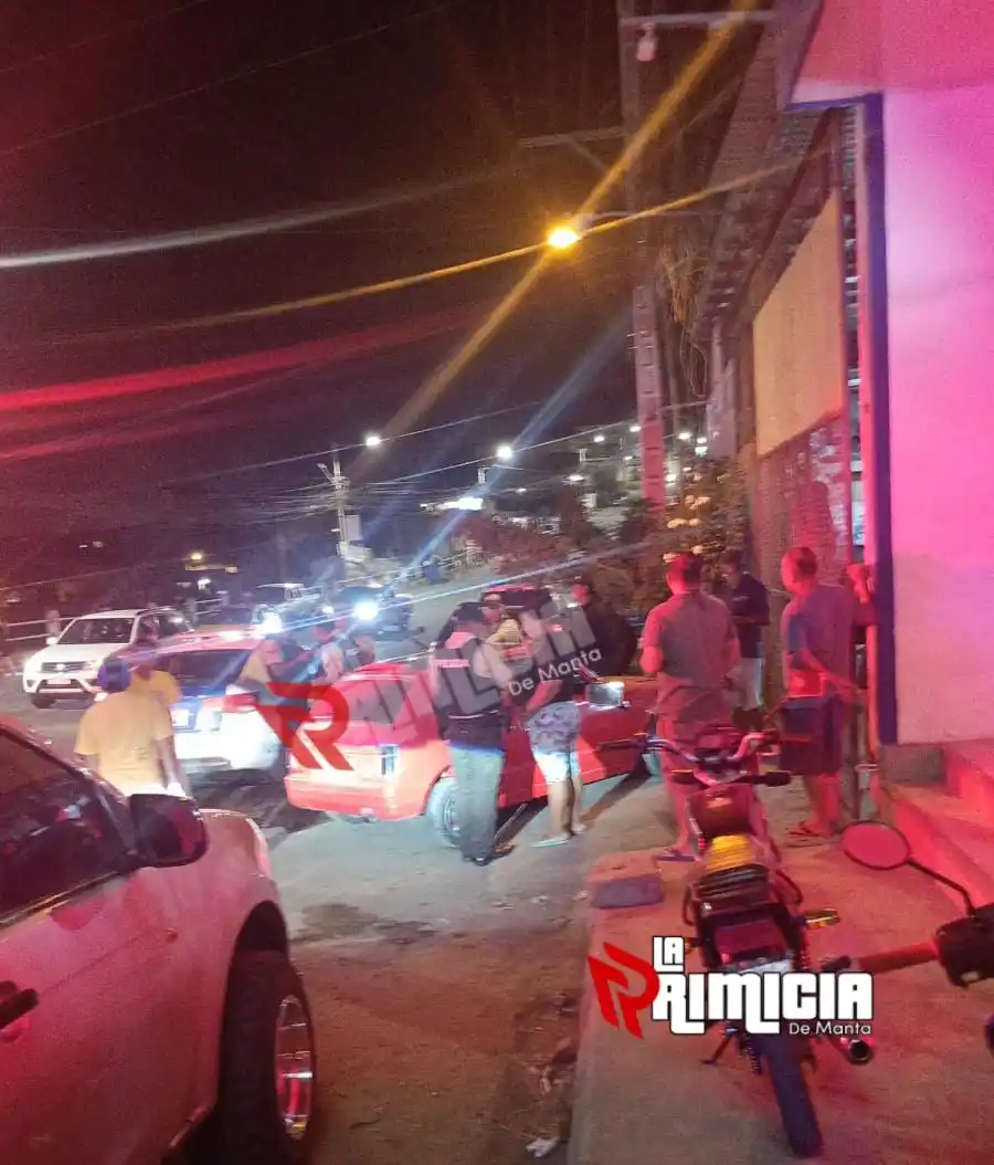 Image from La Primicia De Manta: Ciudadela 15 de Abril, una persona fue baleada y trasladada  a una cas...