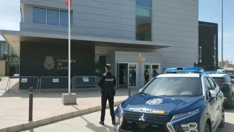 Image from Cope Lorca y Águilas: 👮♀️👮♂️Detenida en <a class="text-blue-500 hover:underline cursor-p...