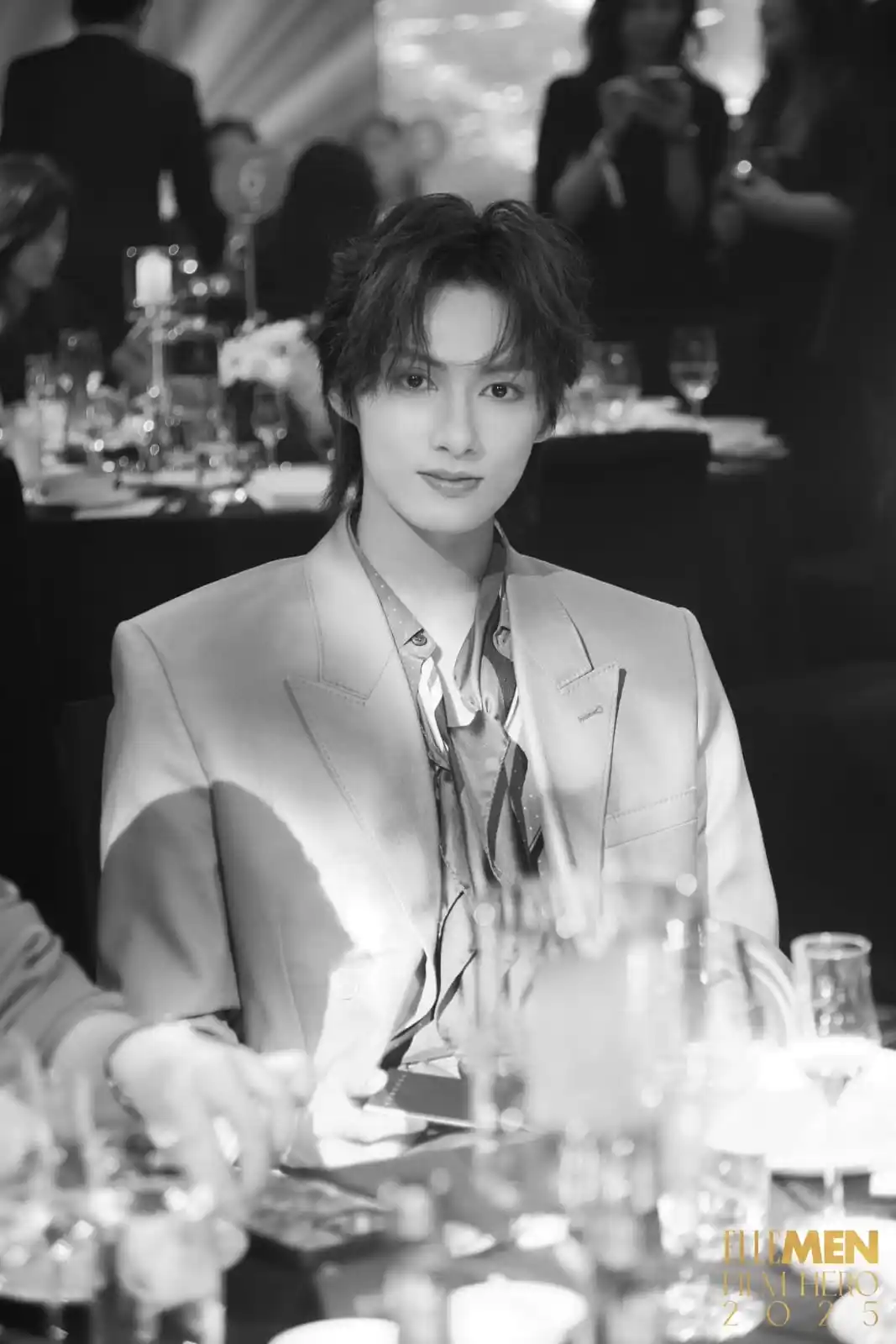 Image from ⋆𐙚 𝐒𝐕𝐓 𝐮𝐩𝐝𝐚𝐭𝐞 (𝐜𝐡𝐨𝐭𝐞𝐞𝐫𝐬) ◛ᝰ.ᐟ: *⚝ELLEMEN WEIBO UPDATE with SEVENTEEN's JUN⚝* » at the Shanghai Inter...