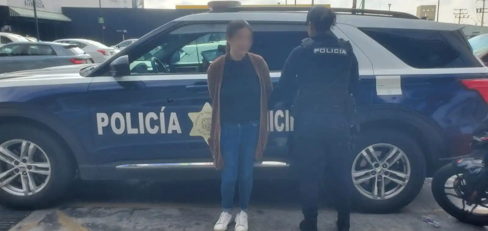 Image from Radar News Querétaro : 🛍🚨🧍♀️FARDERA INTENTÓ SALIR SIN PAGAR MIL 300 PESOS EN PRODUCTOS EN...