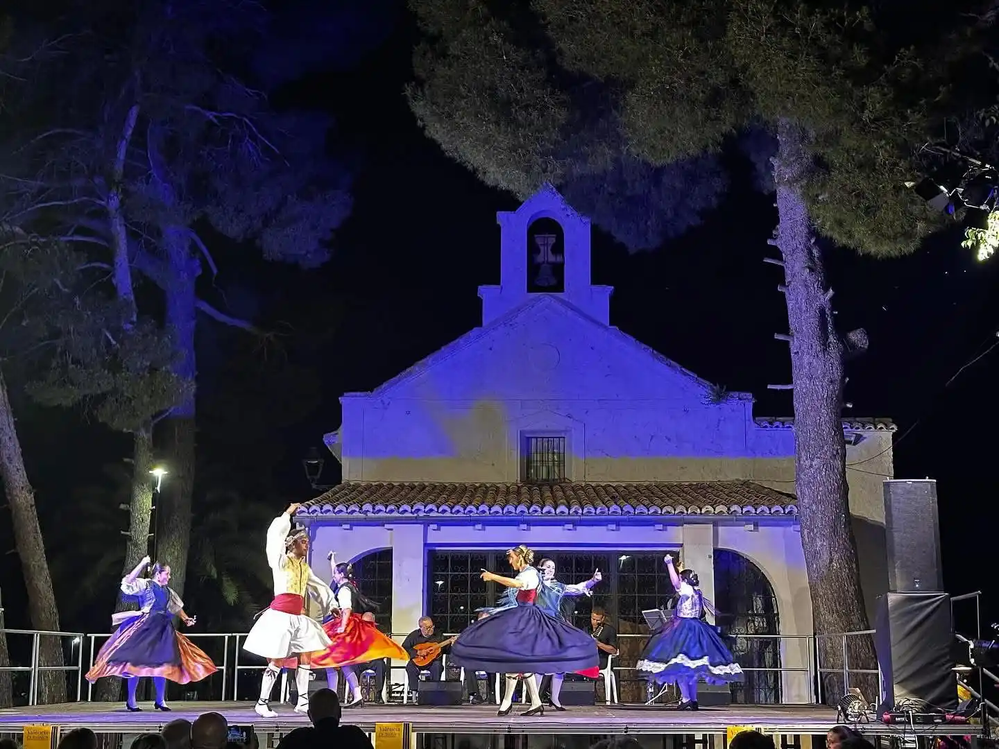 Image from Ajuntament de Canals: 🩰 Imatges de l’actuació del passat divendres de @dansescanyamars a l’...