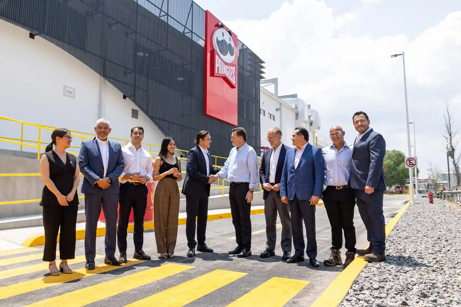 Image from Radar News Querétaro : 🏭💼📈 INAUGURAN EN <a class="text-blue-500 hover:underline cursor-poi...