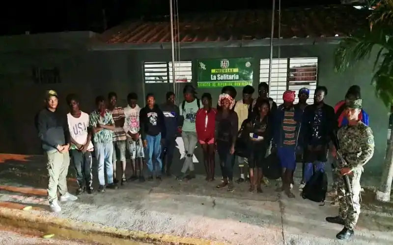 Image from DGM Migración Info Kreyòl: Interceptan 29 haitianos indocumentados que intentaban evadir puestos ...