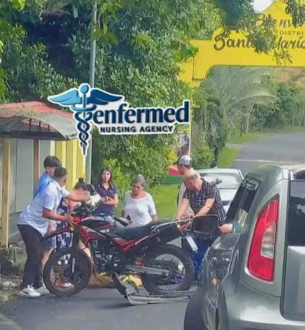 Image from ENFERMED Y Emergencias SV: La Paz Motociclista lesionado tras percance vial registrado sobre la ...