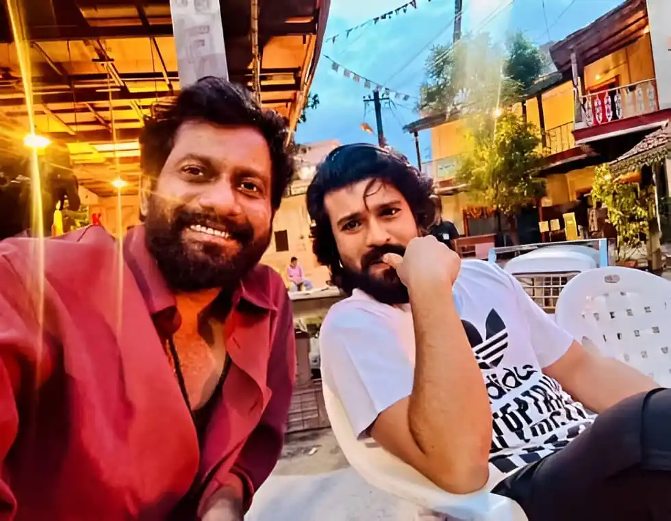 Image from BENGALURU RAM CHARAN FANS: Late night shoot <a class="text-blue-500 hover:underline cursor-pointe...
