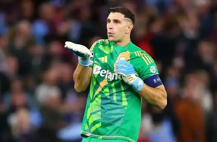 Image from MUFC INDONESIA🇮🇩🇲🇨: Manchester United telah melakukan kontak dengan Emiliano Martínez. Sem...