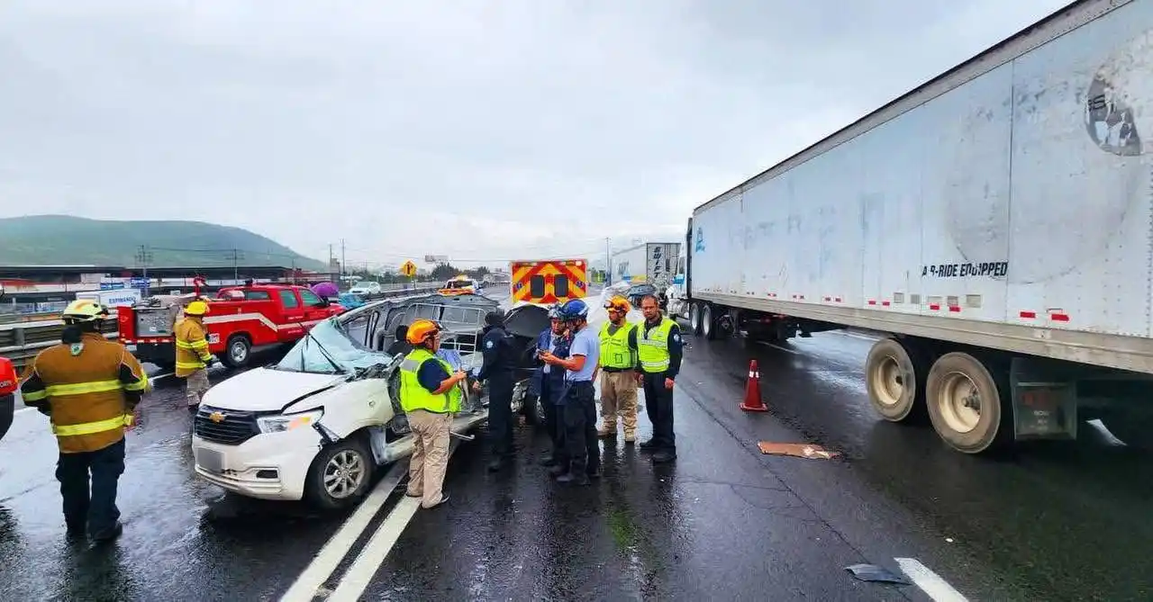 Image from Radar News Querétaro : 🕯 💥🚓 MUERE HOMBRE EN FUERTE CHOQUE SOBRE LA <a class="text-blue-500...