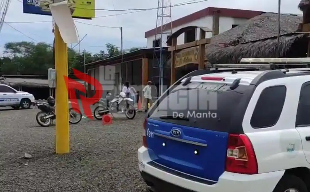Image from La Primicia De Manta: *Mujer asesinada mientras almorzaba* Asesinato de una mujer de vario...