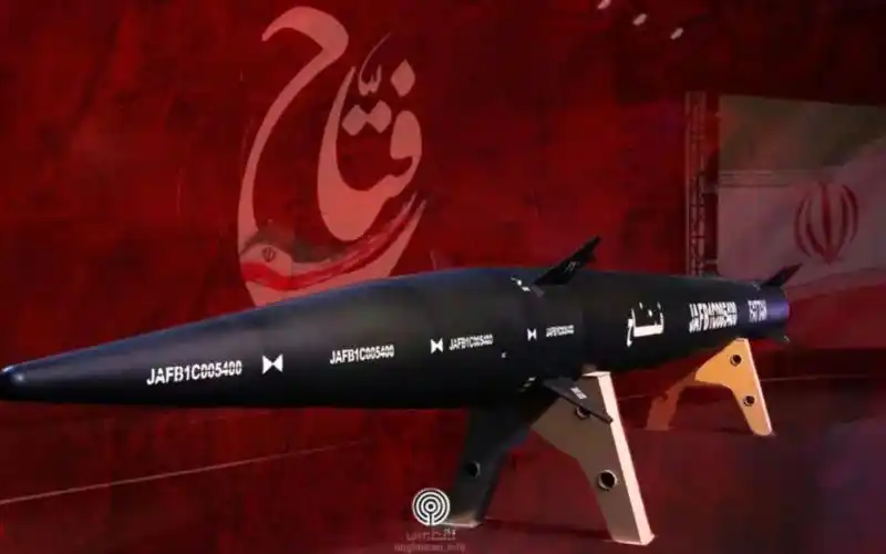 Image from Il Politico Web: *Nella notte l’Iran lancia Missili ipersonici su Israele* Leggi qui: ...
