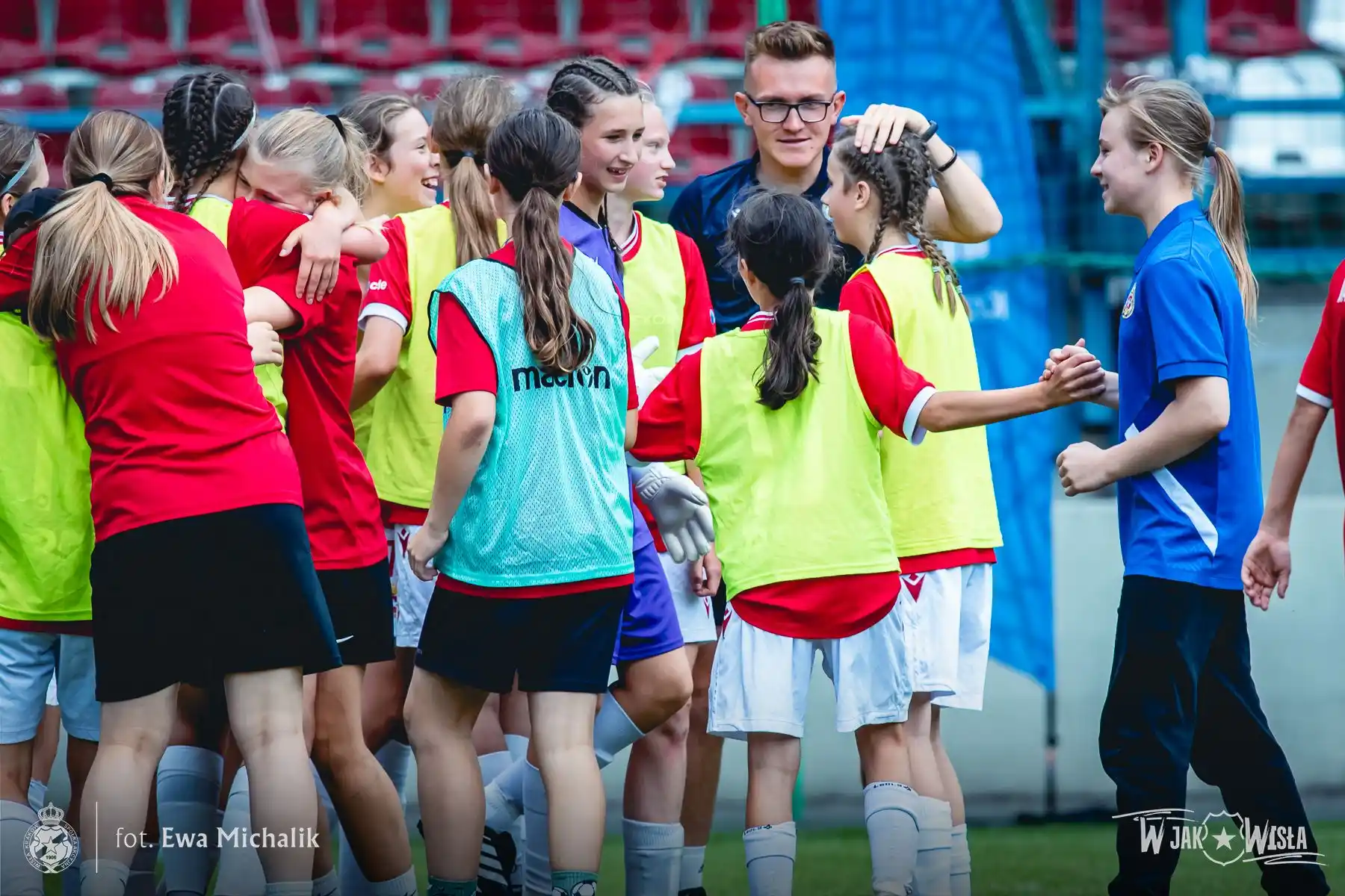Image from Wisła Kraków 🔵⚪️🔴: Ogromne emocje na boisku, głośny doping z trybun i wiele radości po br...