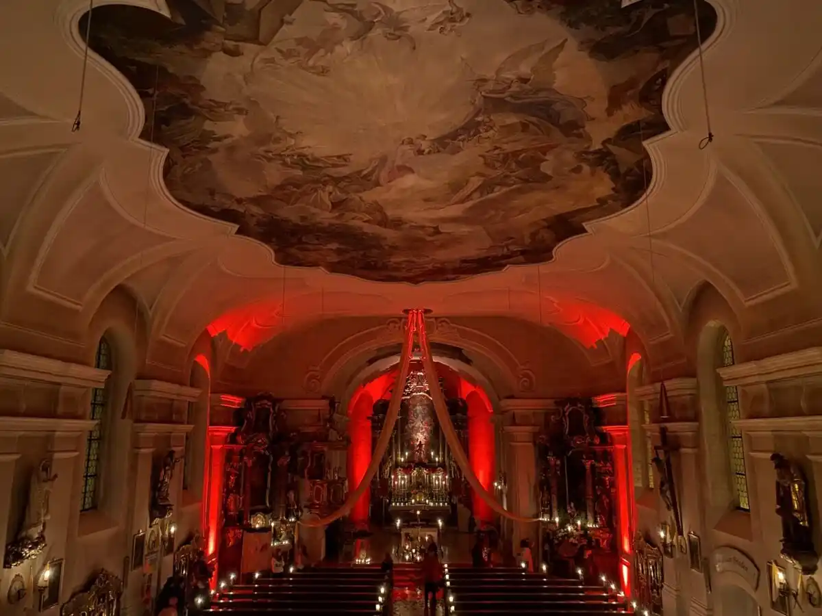 Image from OberpfalzECHO: *Pfingstnacht: Erbendorf lädt zu offenen Kirchen ein* oberpfalzecho.de...