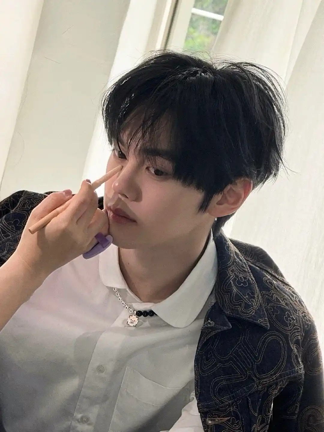 Image from +CHAT ┊ ZEROBASEONE: ⌕ 📩🫎 +CHAT 250616 [05:30 PM KST]  🫎: Espera, subí tantas fotos que ...