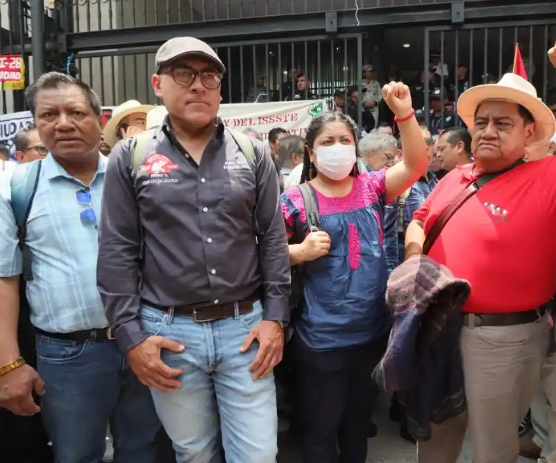 Image from LA PRENSA: 🔴⚠️ *¡Prepárate!* ⚠️🔴 Integrantes de la CNTE prevén una nueva manif...