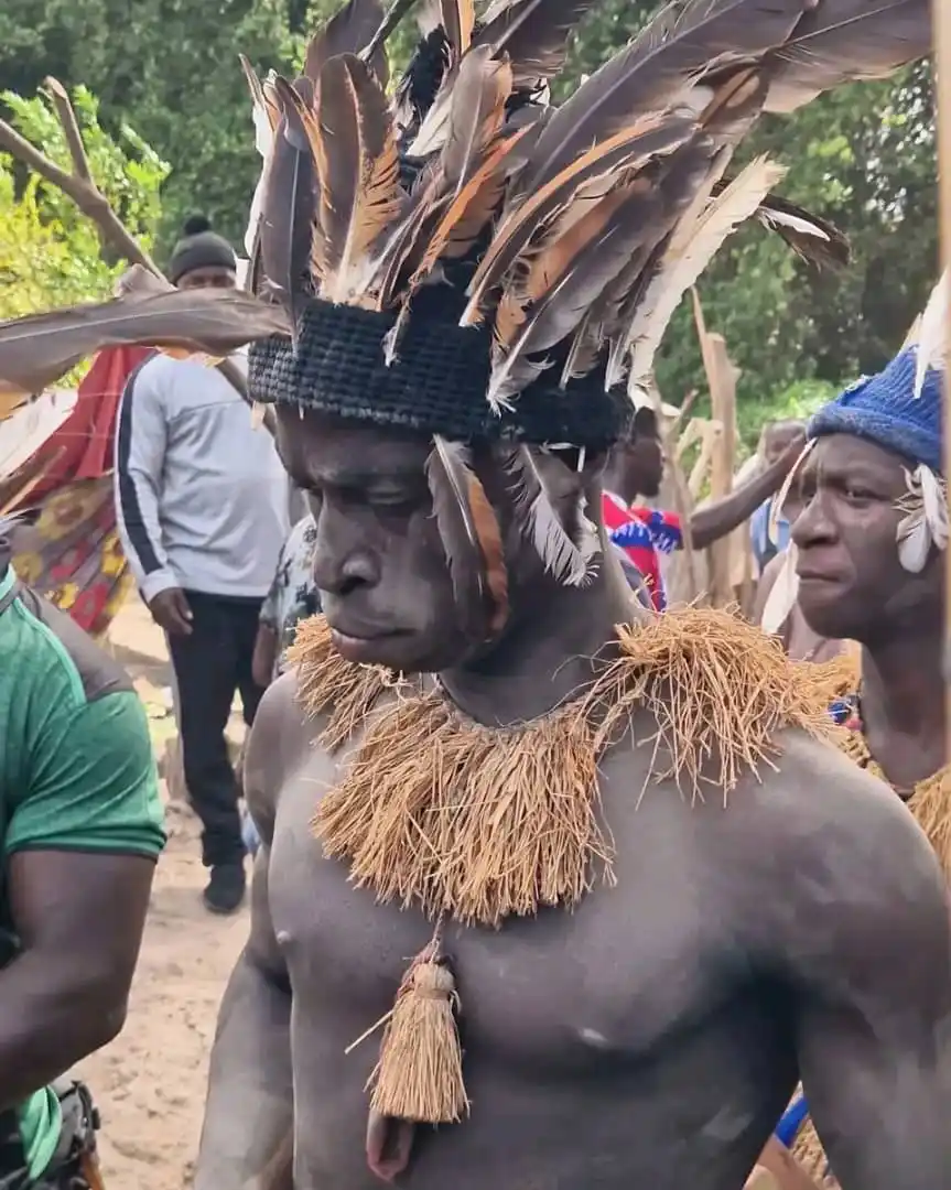Image from Foot Africa: 🇸🇳 ⚽ En vacances, Krépin Diatta s’est rendu dans son village natal, ...