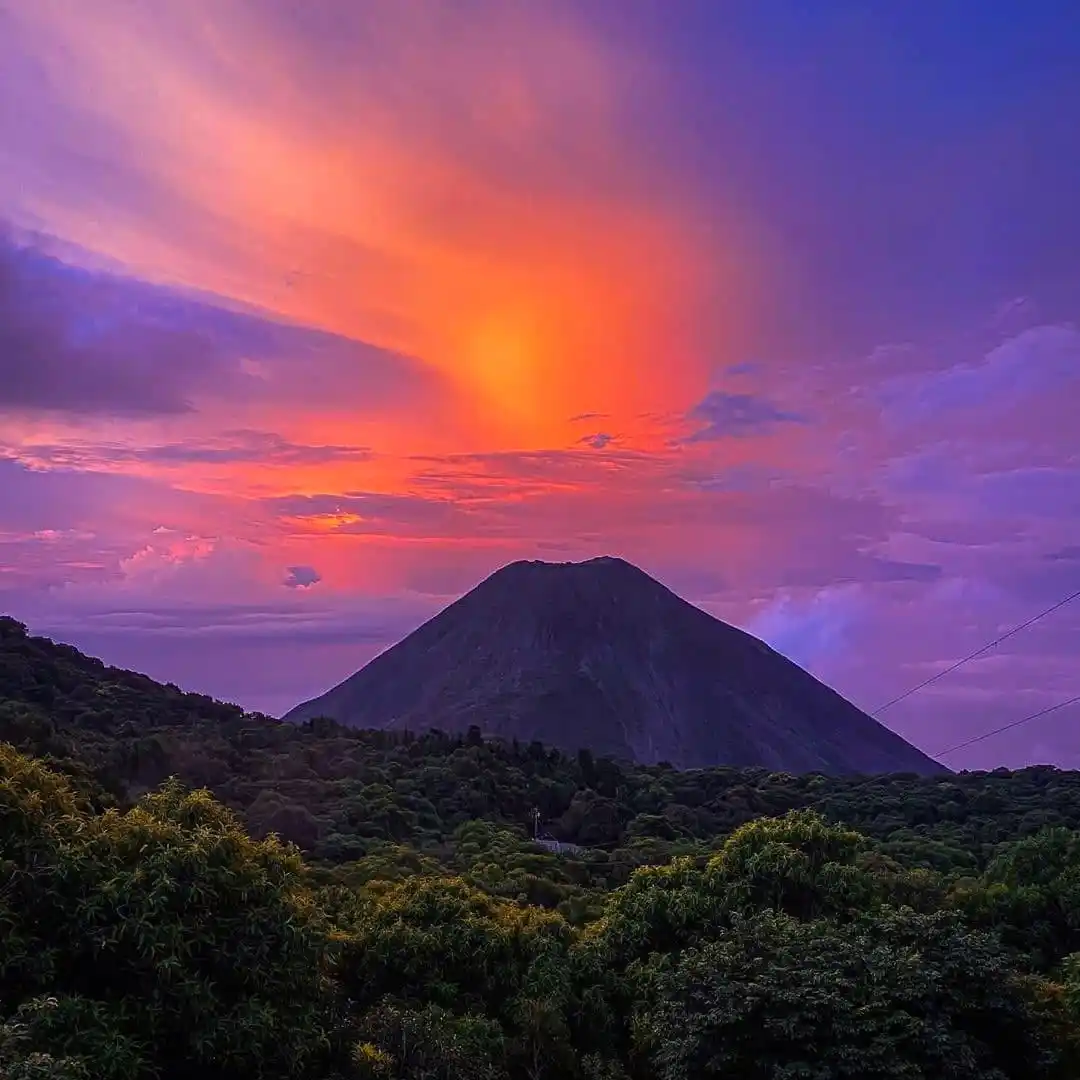 Santa Ana Avanza post