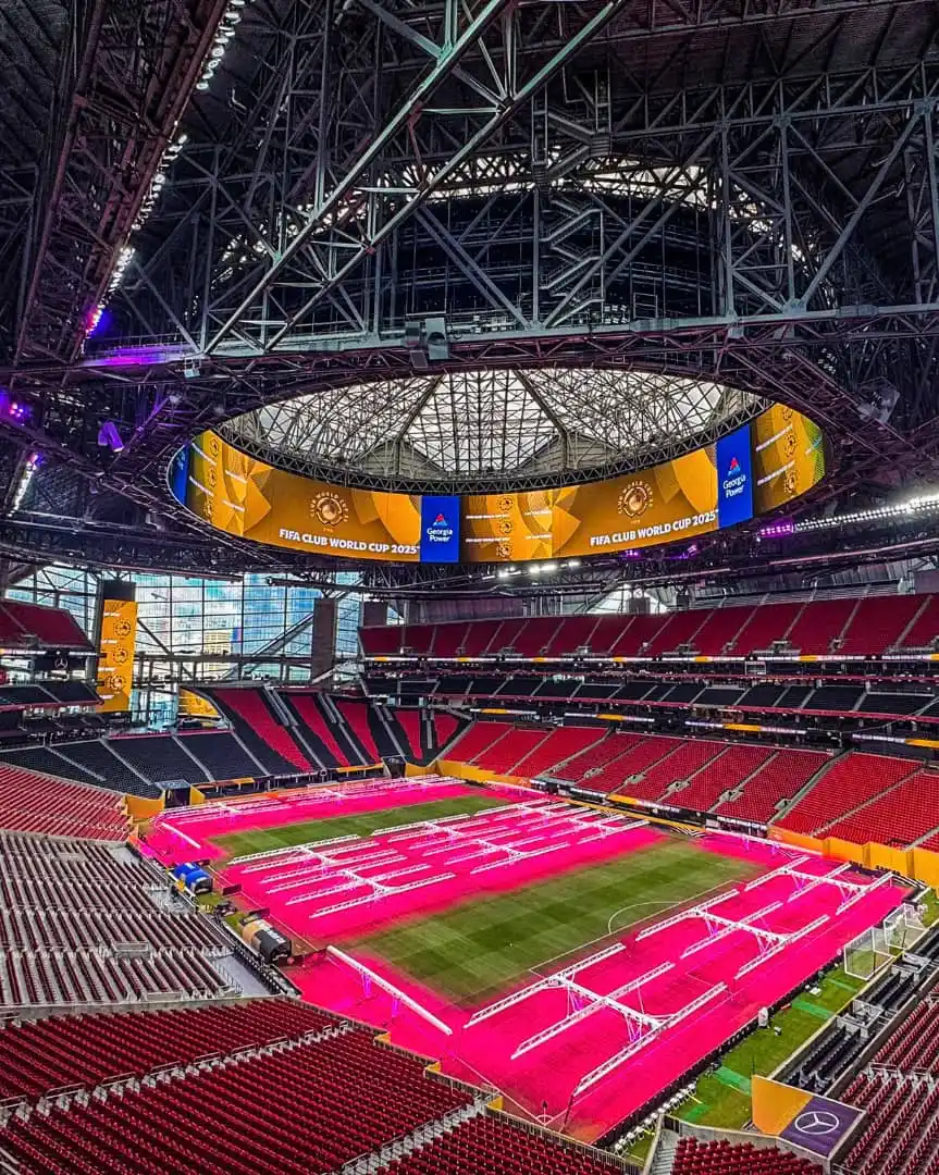 Image from Maiden Football And Sports News Update ⚽: 🇺🇸🏟️ This is where Chelsea will play LAFC today. Mercedes-Benz stad...