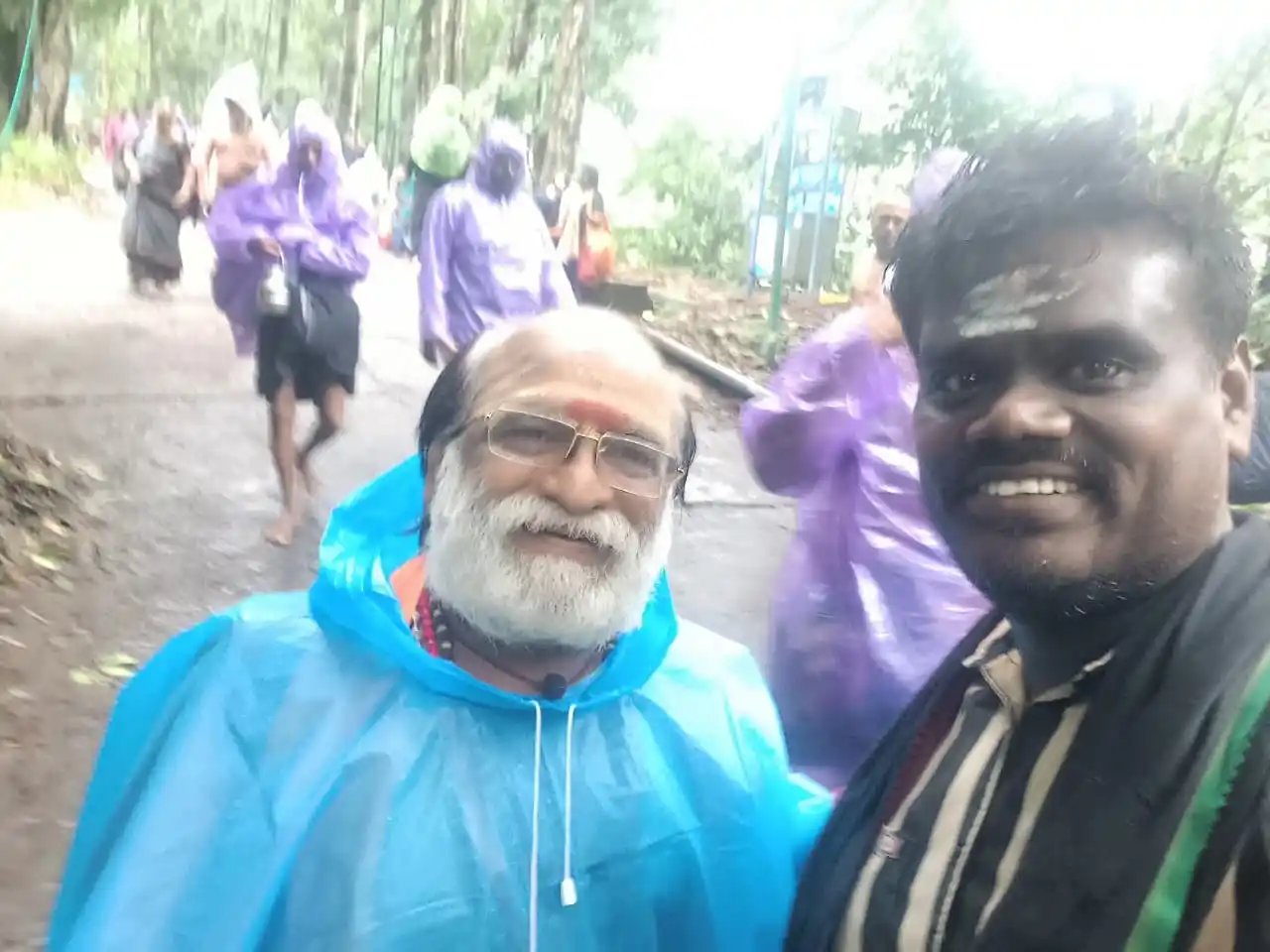 Image from πππππ«π’π¦ππ₯π ππ©ππ¨ππππ: *Veeramani Raju Ayyappa Devotional Singer*...