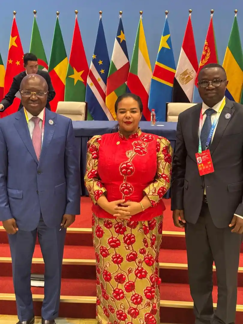 Image from La lionne infos: Arrivée à Changsha en Chine, la Ministre d'Etat, Thérèse Kayikwamba Wa...