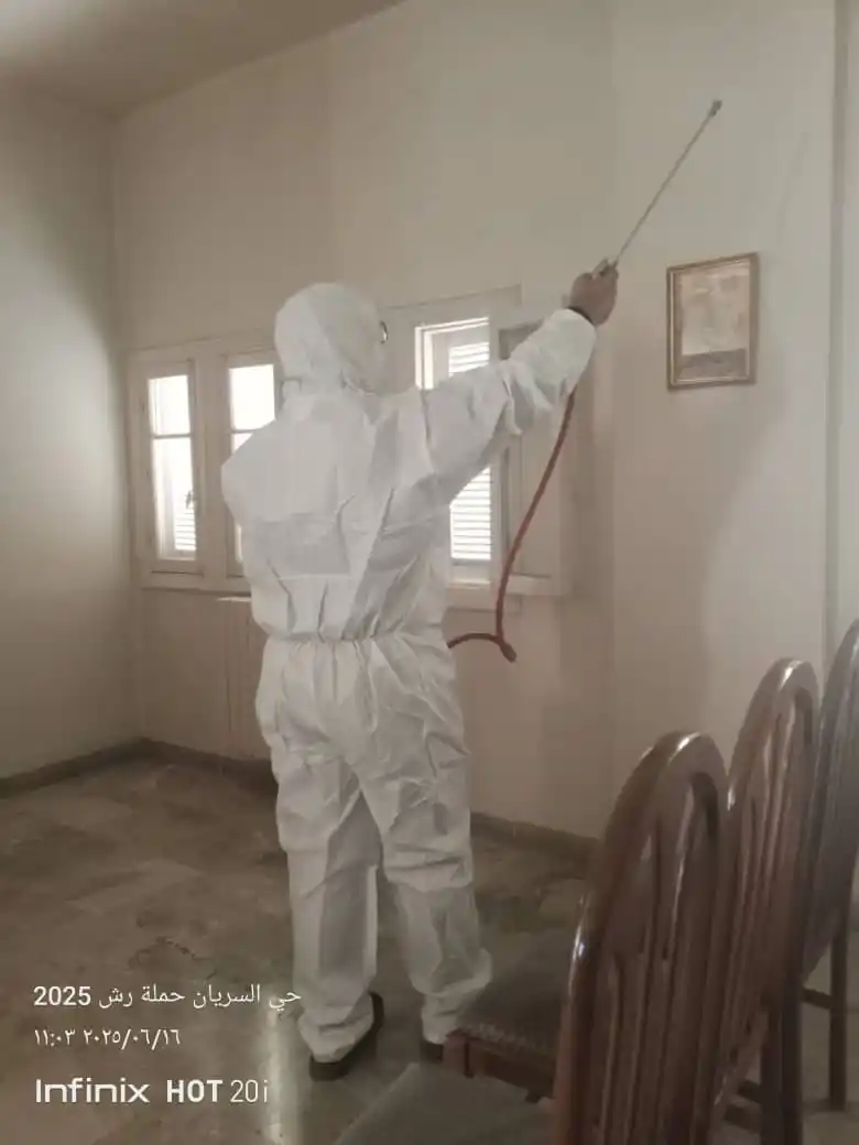 Image from طوارئ حلب: *إستمرار مديرية الصحة بحلب بحملة رش المبيدات الحشرية* داخل منازل المنا...