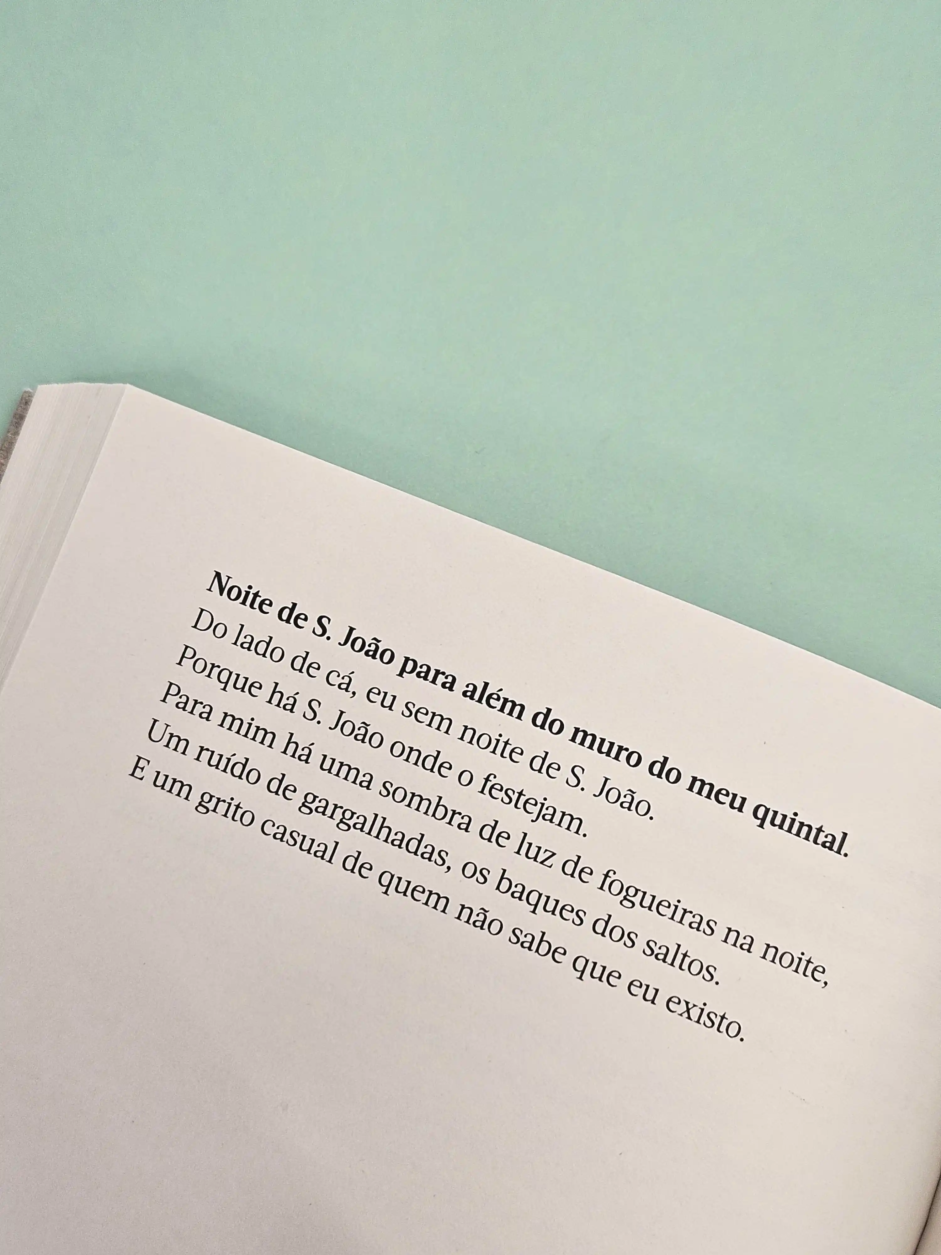 Image from Companhia das Letras | Livros 📚 : *Bom dia com poesia* 🌽🪗 Em clima de festa junina, Fernando Pessoa n...