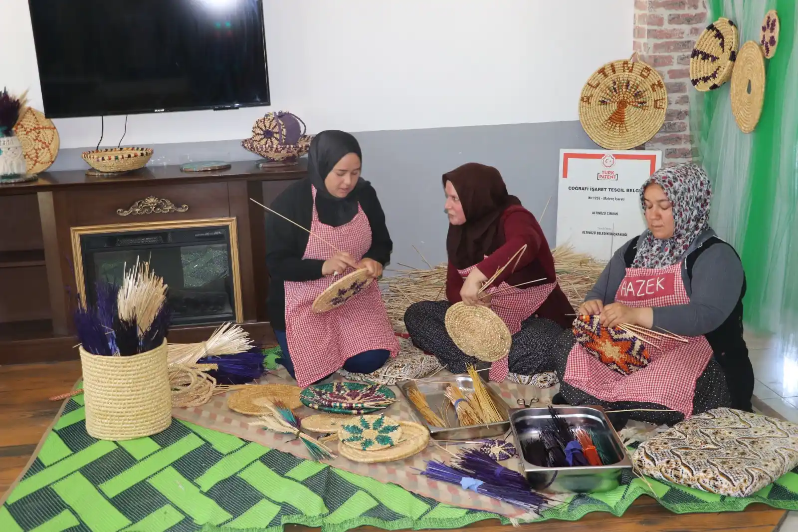 Image from AA Yeşilhat: ❝Buğdayın başağından ekmek, sapından cimemi ve geri kalan kısmından da...
