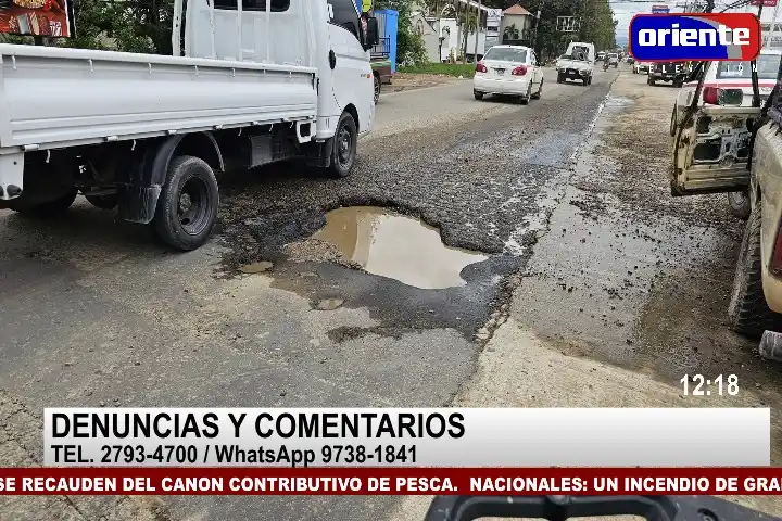 Image from Oriente Televisión Canal 28: EN VIVO: En pleno centro de Danlí continúan estos baches que represent...