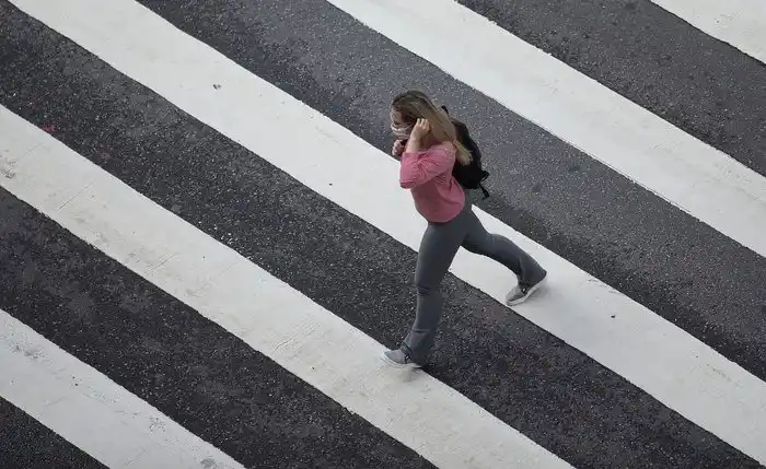 Image from Jornal Extra Alagoas: *Estudo investiga como isolamento social afeta ansiedade e depressão* ...