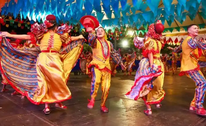 Image from Jornal Extra Alagoas: *Festival Municipal de Quadrilhas Juninas começa nesta segunda-feira* ...