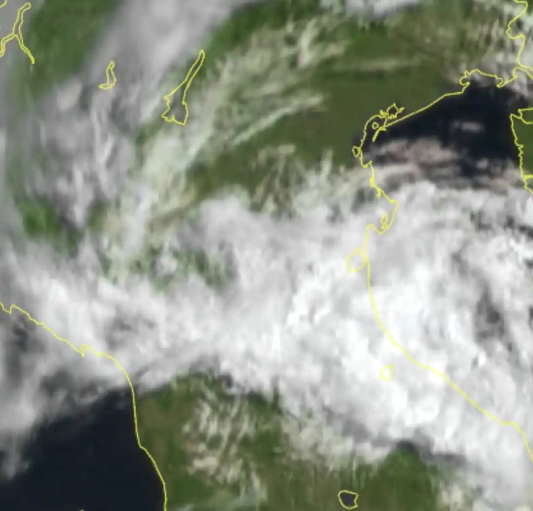 Image from Emilia Romagna Meteo: La situazione vista dal satellite in Emilia Romagna 🌧...