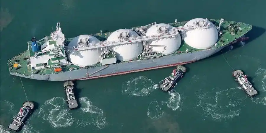 Image from UATV English: LNG terminals in the EU will be banned from serving Russian customers ...